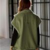 Slouchy Fleece Vest,Women's Oversized Fleece Vest,Warm Button Down Gilet Outerwear with Pockets，Sleeveless Sherpa Vest - Image 6